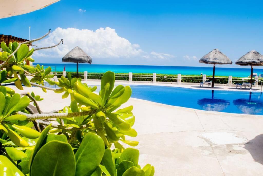Villas Marlin 108, A Pie De Playa, Albercas, Jacuzi, Ubicacion Inmejorable Cancún Eksteriør bilde