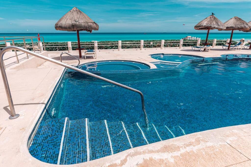 Villas Marlin 108, A Pie De Playa, Albercas, Jacuzi, Ubicacion Inmejorable Cancún Eksteriør bilde
