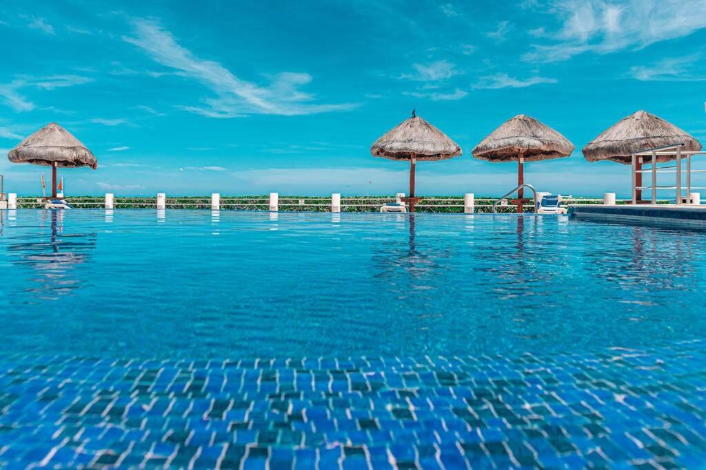 Villas Marlin 108, A Pie De Playa, Albercas, Jacuzi, Ubicacion Inmejorable Cancún Eksteriør bilde